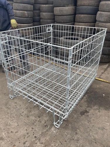 Stackable folding cage pallets - stackable,