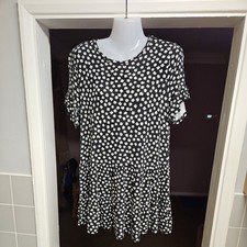 Ladies Black/White Tunic Top