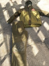 Tracker Fishing Suit Size XL for Carp Fishing Green