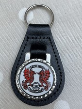 Leyton Orient enamel badge key ring and fob