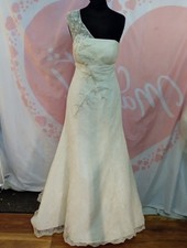 Wedding dress size 10 ivory