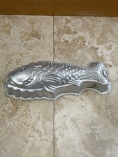 Vintage Retro Fish Shaped Metal Jelly Pudding Mould 33 cm Long with wall mount