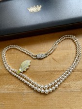 Vintage Pompadour Simulated