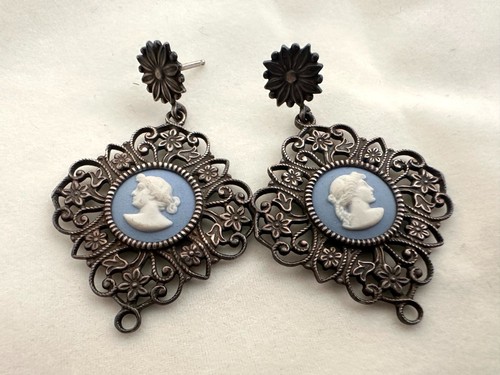 Vintage wedgwood blue jasper - blue,
