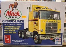 AMT Mack Cruise-Liner Model
