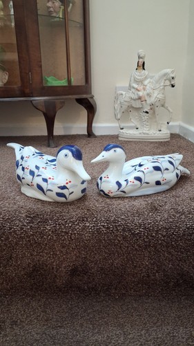 Ornamental ducks - ,
