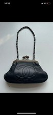 Chanel black quilted lambskin - black,