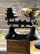 Old Fashion Scales and Wrights Vintage ., Black And Red . Very Heavy . Quality