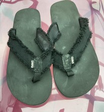 Mens size 12 DWG black flip flop sandles