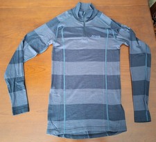 Bergans of Norway men's 100% merino wool half-zip base layer - size M