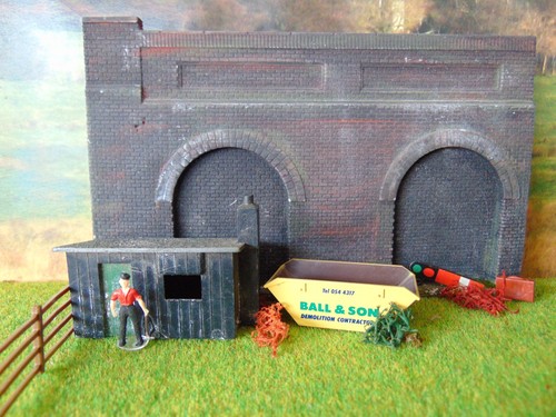 Model railway arches with - model,