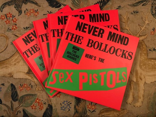 Signed rare the sex pistols - signed,