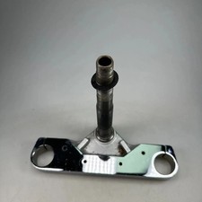 LOWER TRIPLE CLAMP FORK UNDER