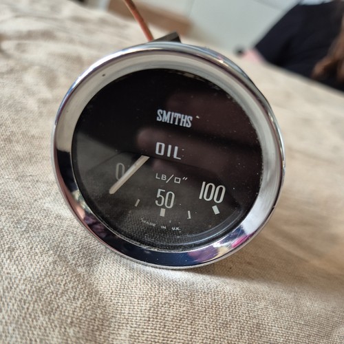 Smiths oil pressure gauge - smiths,