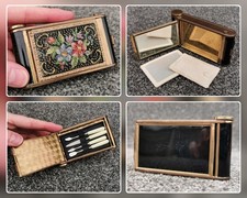 Vintage 1950s Powder Compact