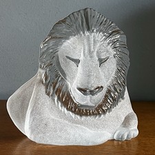 Vintage Signed Matts Jonasson Royal Krona Glass Lion Paperweight