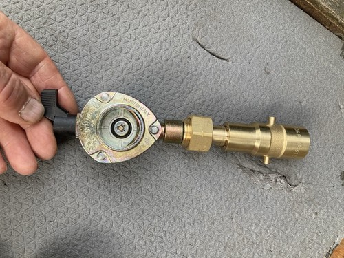 Lpg gas bottle refill - gas, adapter