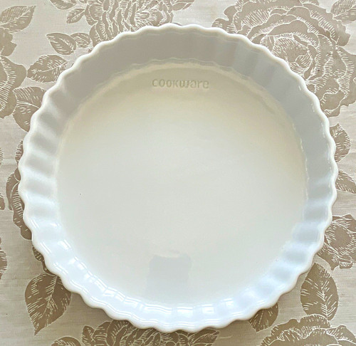 White round ceramic - white, fluted