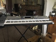 Yamaha 9000 Pro Arranger Keyboard