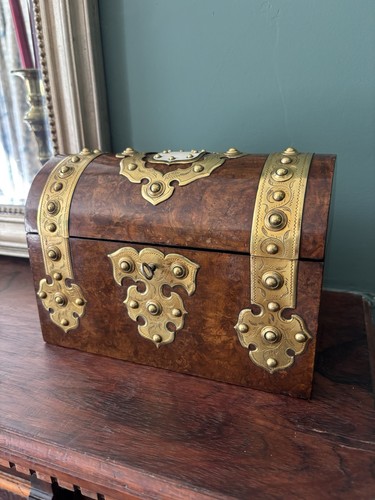 Antique burr walnut domed - walnut,