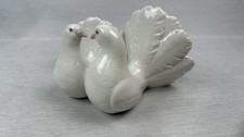 Vintage LLADRO "KISSING DOVES"