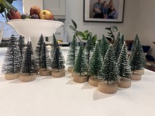 Christmas Village Scene: 22