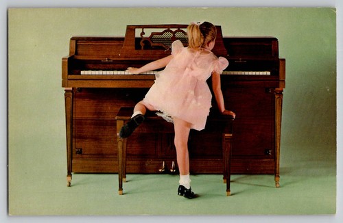 Wurlitzer piano little girl - piano,