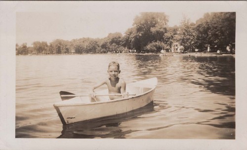 1945 photo child rowing - 1945, of