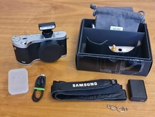 Samsung NX300 20.3mp Wi-Fi Mirrorless APS-C Digital Camera + Accessories - M2450