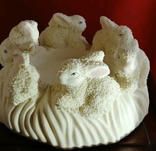 Vtg Six Bunnies Porcelain