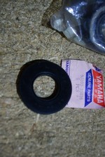 YAMAHA TR2 TR2B  YDS5 R3 YR2 YM2    FRONT SPROCKET OIL 93102-35038