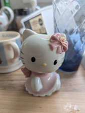 NAO PORCELAIN BY LLADRO FIGURINE HELLO KITTY 02001663 WAS £70 NOW £59.50