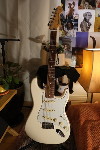 Fender mexican stratocaster - fender,