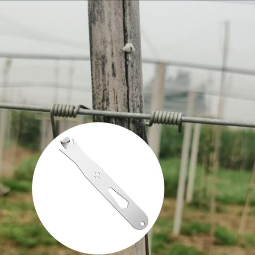 Fence wire twisting - fence, metal
