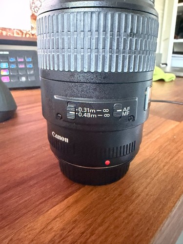 Canon 100mm 8 usm lens - ef,