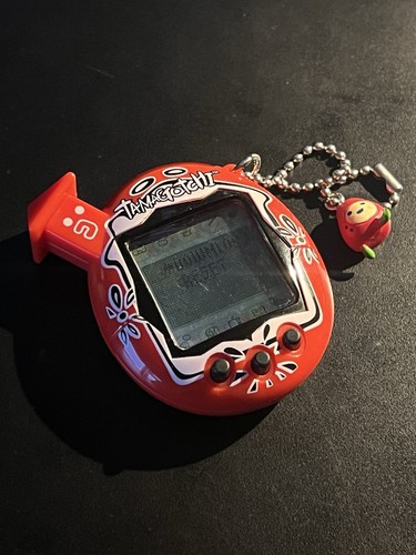 Tamagotchi connection red - tamagotchi,
