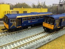 Dapol 2D-142-009D N Gauge Class 142 070 First Great Western Blue/Gold DCC-Fitted
