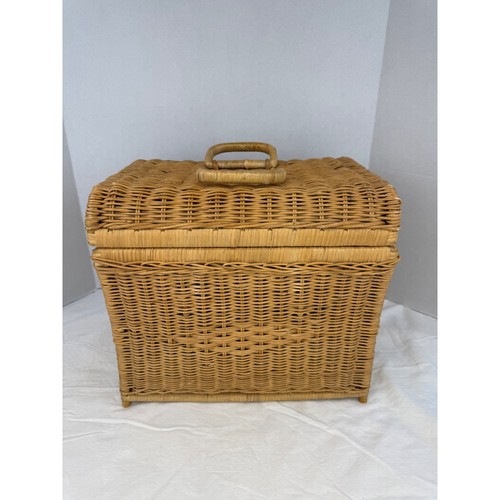 Vintage cottage granny wicker - vintage,
