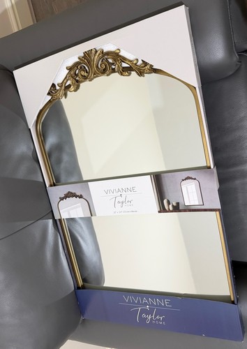 Vivianne taylor home wall - taylor,