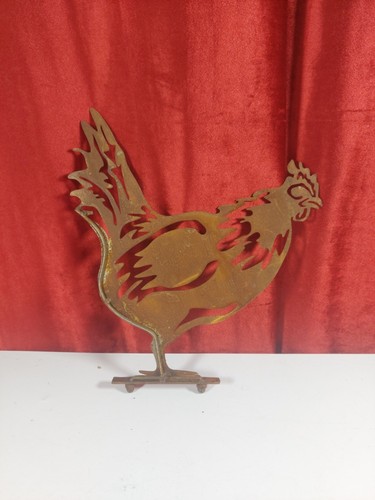 Rusty metal chicken cutout - rusty,