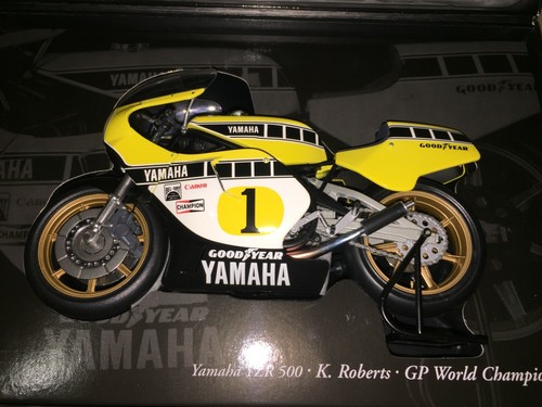 Minichamps yamaha yzr - 1:12,