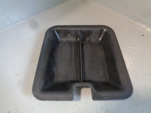 Centre console coin tray - centre,