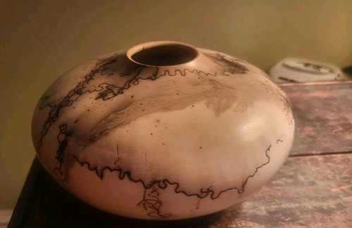 Horse hair pottery - pottery, edge