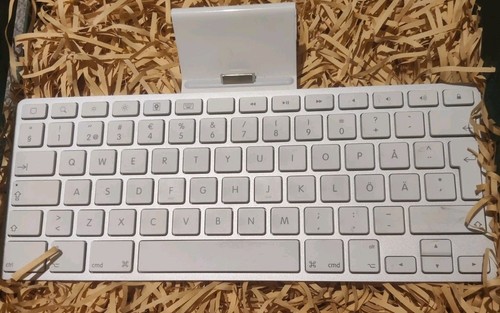 Vintage apple ipad keyboard - apple,