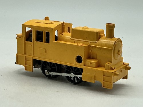 T932 tri ang clockwork - tri-ang, yellow