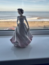 Royal Doulton Figurine. Figure No 125. 2002. Artist Mark TF