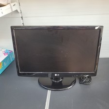 LG Flatron W2243S-PF 22" Widescreen LCD Monitor Used