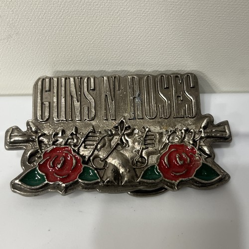 Preowned pewter tone guns - guns, n
