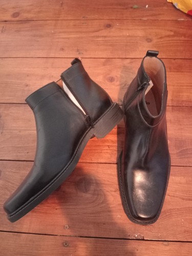 Clarks men size leather - clarks,