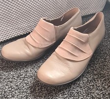 Hotter smart beigr leather